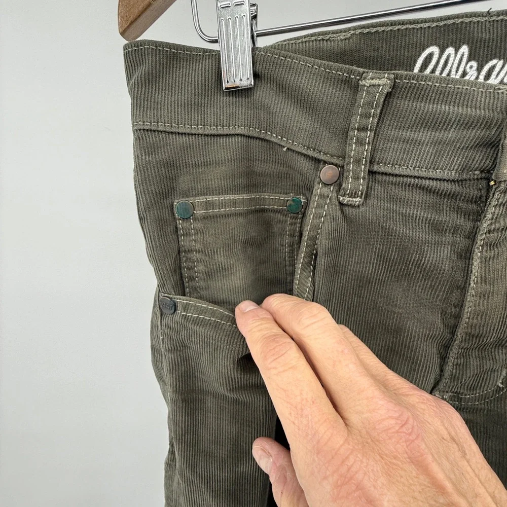 Wrangler Slim Fit Corduroy Pants Olive‎ Men's Size 29 x 30 Casual Everyday